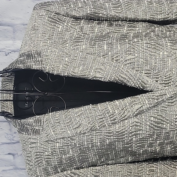 LAFAYETTE 148 New York Button Long Textured Metallic Jacket Size 6 - Picture 2 of 10